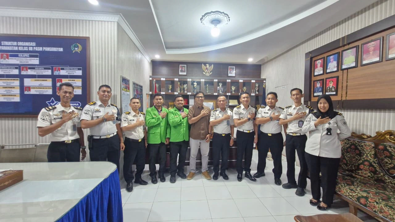 Dekan FILKOM UPP Jemput Mahasiswa Magang, Pihak Lapas Pasir Pengaraian Sampaikan Harapan Ini